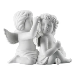 Engelpaar mit Blumenkranz